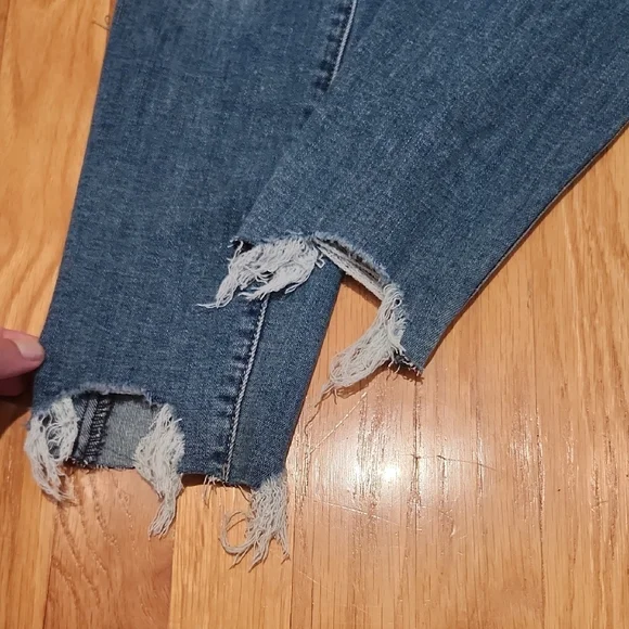 Lucky Brand Women's Medium Blue Skinny Jeans - Picture 4 of 6